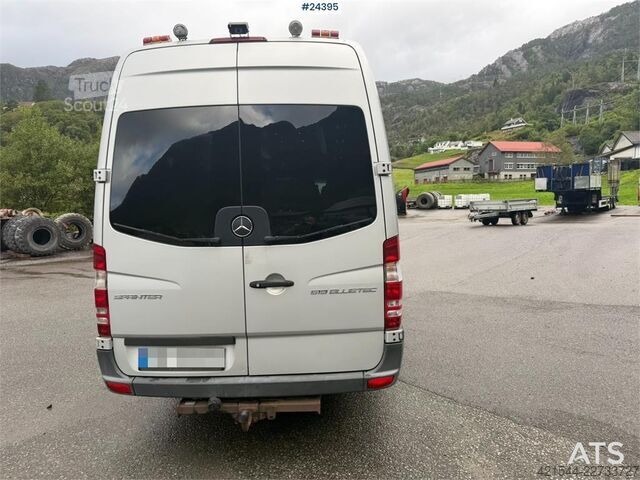 Mikroautobuss Mercedes-Benz Sprinter minibus with 16+2 seats, approved for 2 w