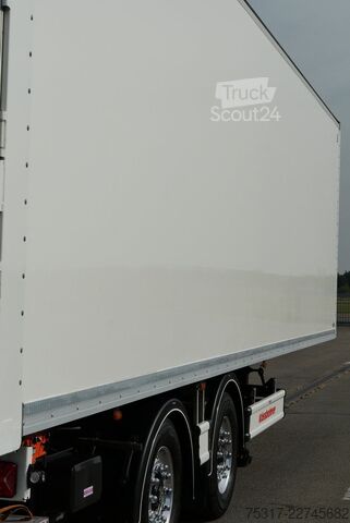Фургон-полуприцеп KÄSSBOHRER XJ2 /CITY KOFFER/LBW 2500 kg /TRIDEC /BPW /ALU