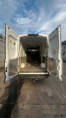 Bestelwagen IVECO Daily 35S15/2.3 V