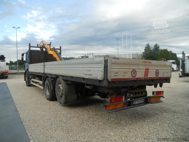 Grue montée sur camion Iveco Stralis AD 260
