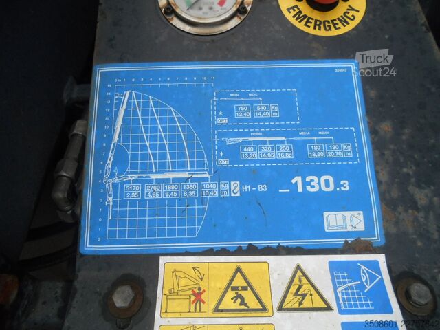 Grue montée sur camion Iveco Stralis AD 260