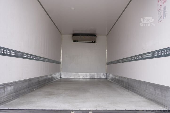 Chladírenský vůz Mercedes-Benz Atego 1530 E6 Lamberet refrigerated truc