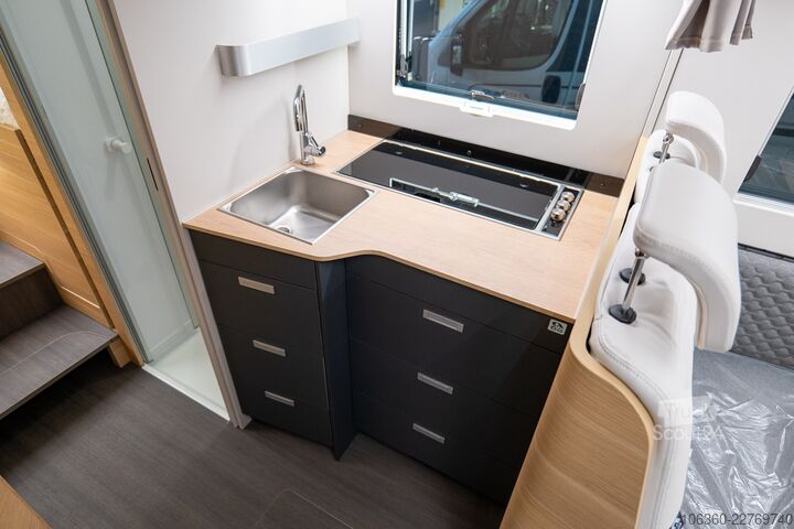 ADRIA MATRIX 670 SL - 60Y ПОЛУИНТЕГРАЛНА НОВА ADRIA MATRIX 670 SL - 60Y