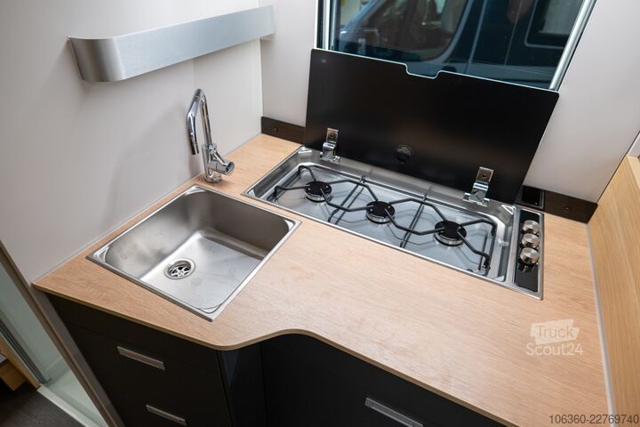 ADRIA MATRIX 670 SL - 60Y ПОЛУИНТЕГРАЛНА НОВА ADRIA MATRIX 670 SL - 60Y