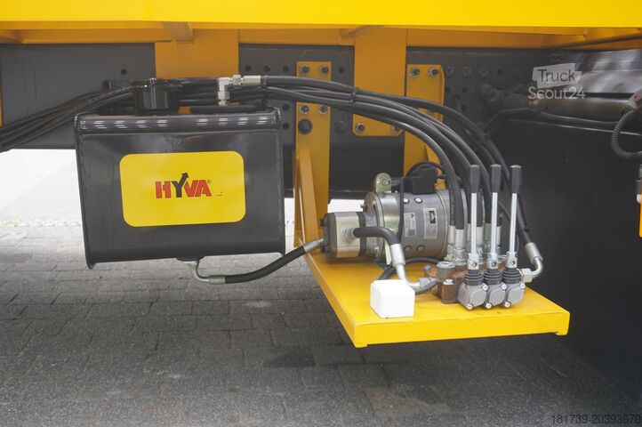 Karavan Mercedes-Benz Actros 2542 / NEW tow truck / steered 3r