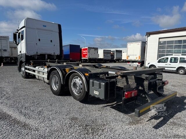 Camion porte-caisses amovibles Mercedes-Benz Actros 2540 BDF exBW Fahrsch BIG KM 96