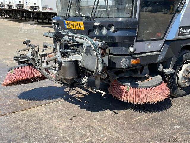  Ravo Ravo 560 sweeper 3th brush / vacuumtruck (BZ-VJ...