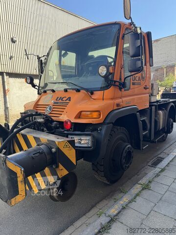 يونيماج U400 للسكك الحديدية والطرق Mercedes-Benz unimog U400