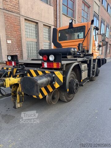يونيماج U400 للسكك الحديدية والطرق Mercedes-Benz unimog U400