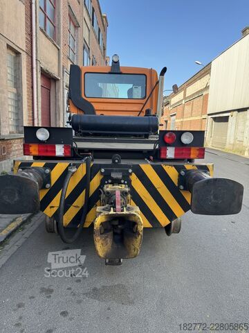 يونيماج U400 للسكك الحديدية والطرق Mercedes-Benz unimog U400