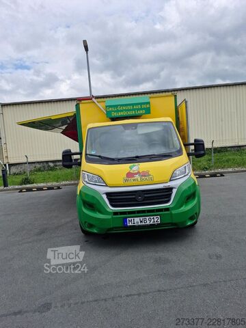 Aangepaste bestelwagen FIAT Hähnchengrill / Foodtruck