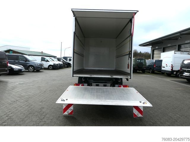 Vrachtwagen met bakwagen PEUGEOT Boxer 165 Maxi Koffer 4,26m LBW Klima Kamera