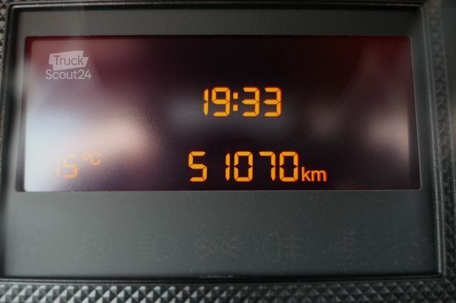 Vrachtwagen met bakwagen PEUGEOT Boxer 165 Maxi Koffer 4,26m LBW Klima Kamera