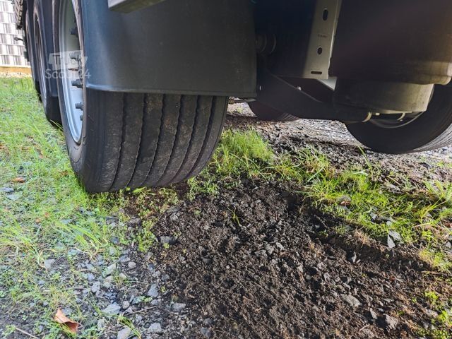 Semi-remorque bâchée KÖGEL MEGA Hubdach, Vario FIX, 1. Liftachse