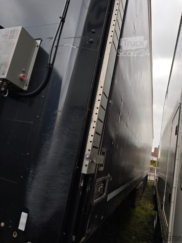 Semi-remorque bâchée KÖGEL S24 SafeServer RSAB Quickslide Liftachs Paletten