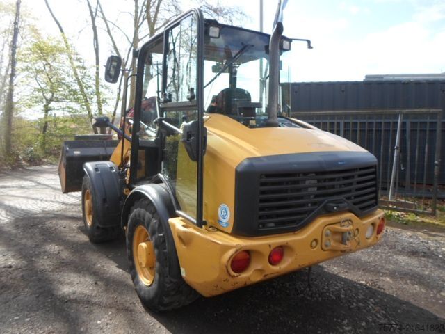 Wiellader CATERPILLAR 906 M/ Schaufel/Gabel/ 2990 Std.