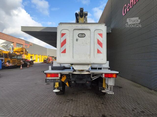 Πλατφόρμα ανύψωσης Mercedes-Benz Atego 918 4x4 Palfinger P210BK