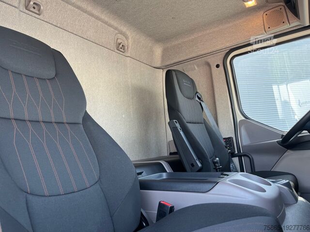 Box body DAF LF 230 FA 18 Ton Box met Laadklep / Te huur - B...