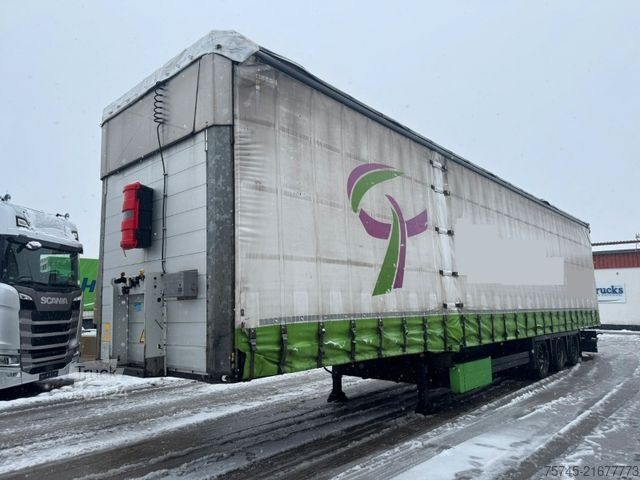 Auflieger mit Pritsche & Plane SCHMITZ CARGOBULL SCB*S3T *  * LIFTACHSE * HUBDACH*ÜBERBREITE