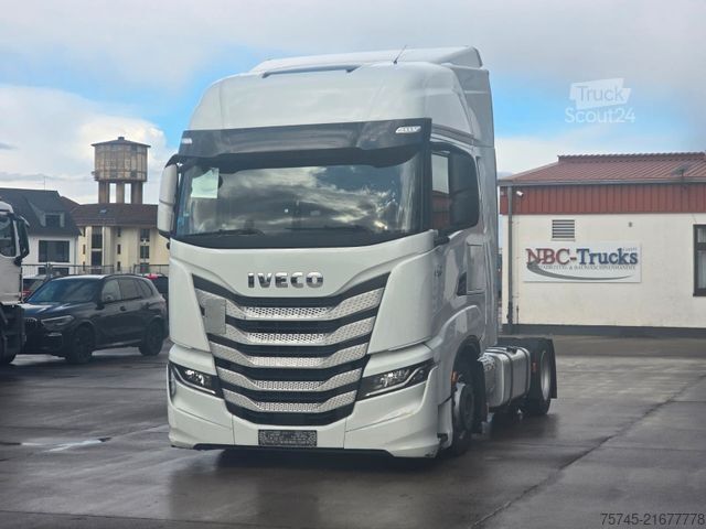 Standardni vlačilec IVECO S-WAY 530 * ACC * VOLLLUFT * 2X TANK * KLIMAAUT