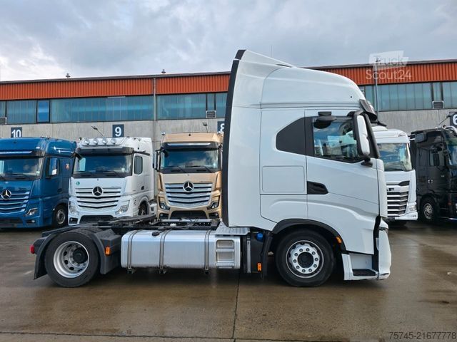 Standardni vlačilec IVECO S-WAY 530 * ACC * VOLLLUFT * 2X TANK * KLIMAAUT