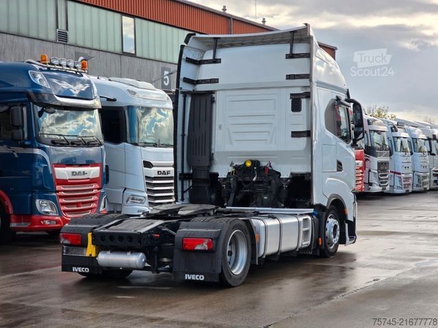 Standardni vlačilec IVECO S-WAY 530 * ACC * VOLLLUFT * 2X TANK * KLIMAAUT