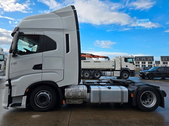 Standardni vlačilec IVECO S-WAY 530 * ACC * VOLLLUFT * 2X TANK * KLIMAAUT