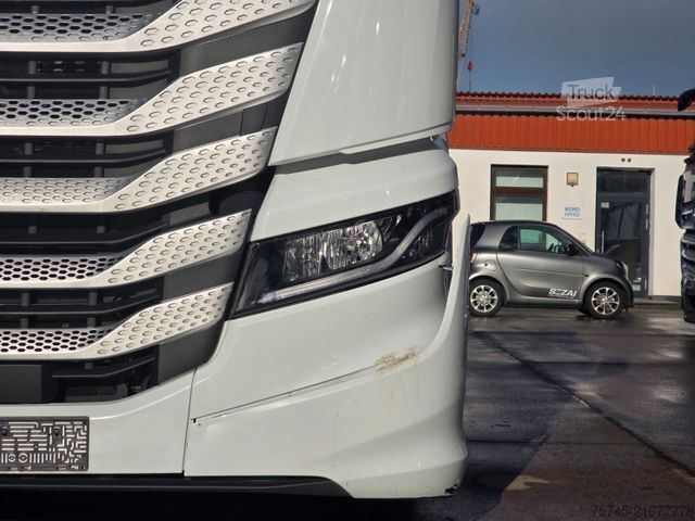 Standardni vlačilec IVECO S-WAY 530 * ACC * VOLLLUFT * 2X TANK * KLIMAAUT