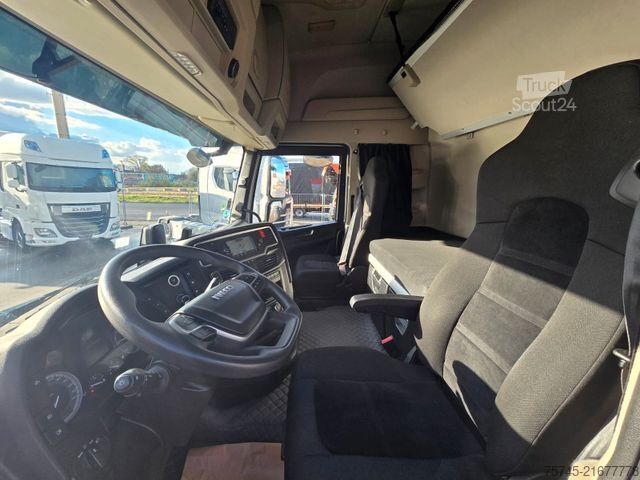 Standardni vlačilec IVECO S-WAY 530 * ACC * VOLLLUFT * 2X TANK * KLIMAAUT