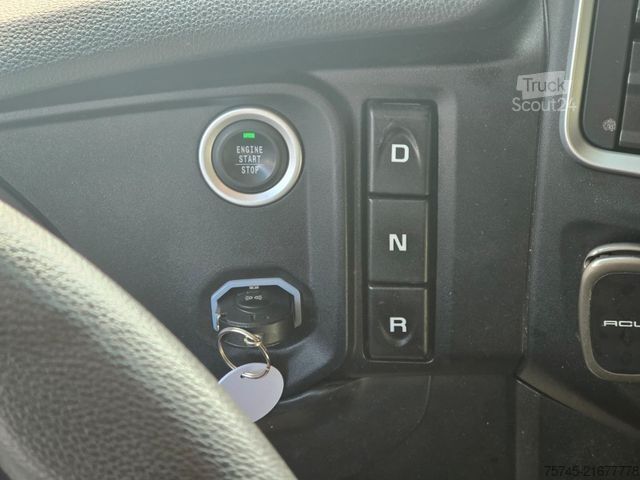 Standardni vlačilec IVECO S-WAY 530 * ACC * VOLLLUFT * 2X TANK * KLIMAAUT