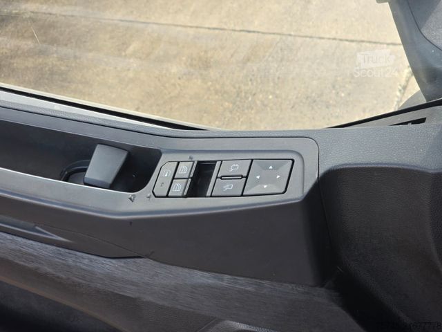 Standardni vlačilec IVECO S-WAY 530 * ACC * VOLLLUFT * 2X TANK * KLIMAAUT