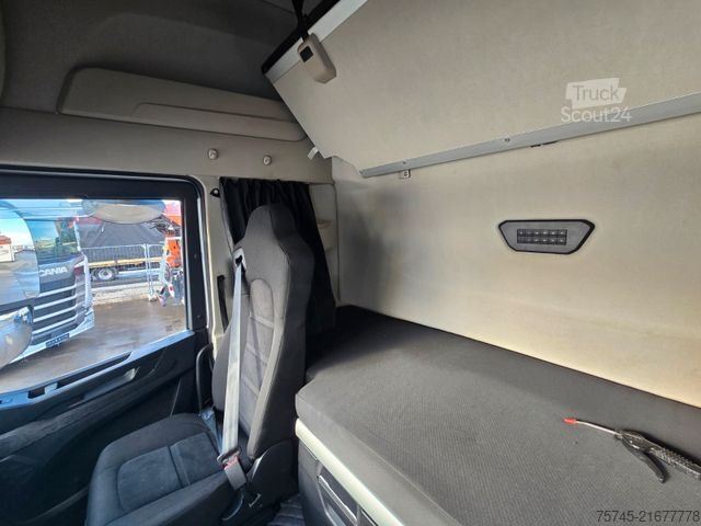 Standardni vlačilec IVECO S-WAY 530 * ACC * VOLLLUFT * 2X TANK * KLIMAAUT