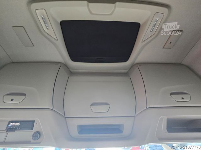 Standardni vlačilec IVECO S-WAY 530 * ACC * VOLLLUFT * 2X TANK * KLIMAAUT