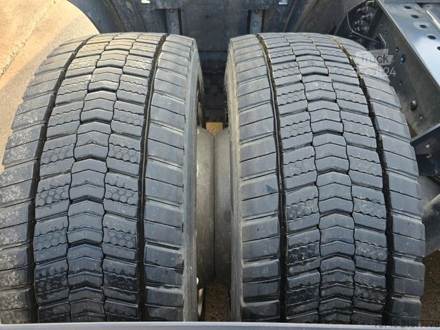 Standardni vlačilec IVECO S-WAY 530 * ACC * VOLLLUFT * 2X TANK * KLIMAAUT