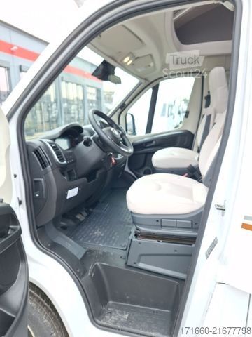 Autorulotă semi-integrată BÜRSTNER Lyseo TD 594 180 PS -  Automatik