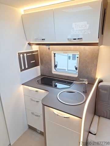 Autorulotă semi-integrată BÜRSTNER Lyseo TD 594 180 PS -  Automatik