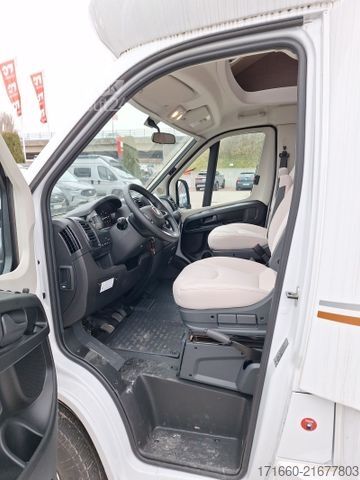 Autorulotă semi-integrată BÜRSTNER Lyseo TD 684 G