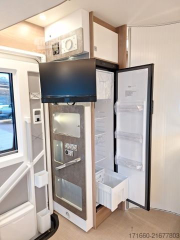 Autorulotă semi-integrată BÜRSTNER Lyseo TD 684 G