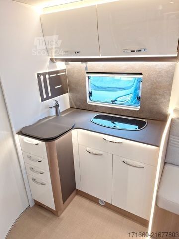 Autorulotă semi-integrată BÜRSTNER Lyseo TD 684 G