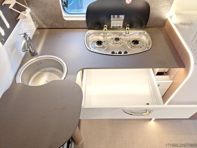 Autorulotă semi-integrată BÜRSTNER Lyseo TD 684 G