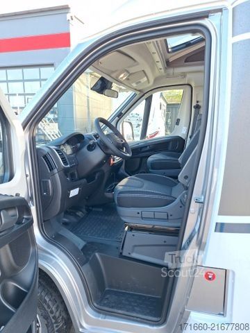 Camping-car semi-intégré CARADO V 132