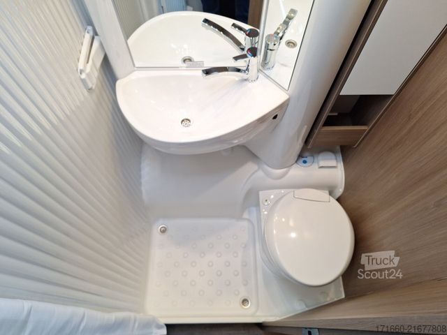 Camping-car semi-intégré CARADO V 132