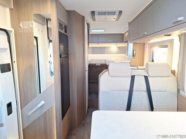 Camping-car intégral CARADO I 338