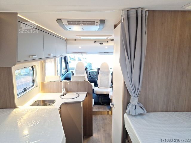 Camping-car intégral CARADO I 338