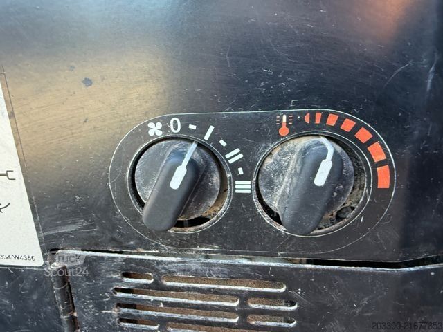 Minikoparka JCB 16C-1 / 2021 BJ / 1.246 H/ 3 x Löffel