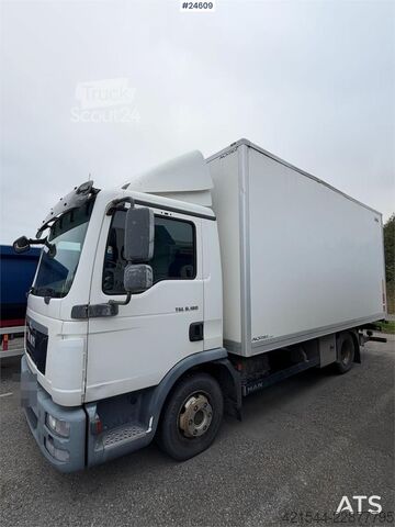 Resväska MAN TGL 8.180 4x2 Box truck - Gearbox needs to be repl