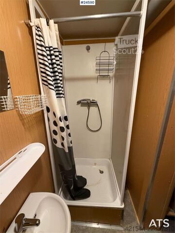 Personalbod med två bostadsenheter  Mannskaps brakke med to hybler