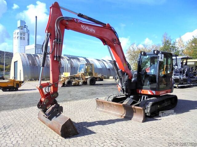 Midi rýpadlo Kubota KX 080-4