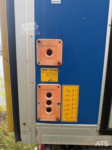 Resväska Mercedes-Benz Sprinter 4x2 Box truck – 3-temperature refrigerati