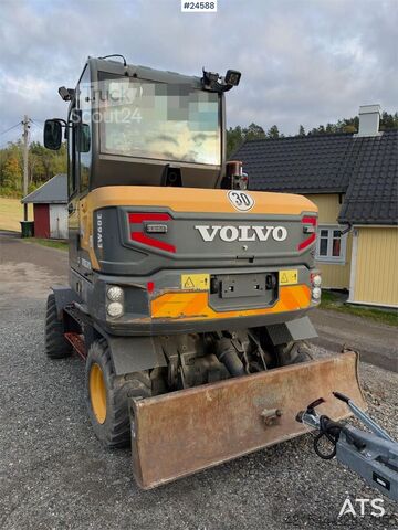 Hjulgrävare Volvo EW60E Wheeled excavator with tiltrotator and 2 buc